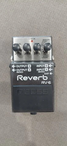 BOSS RV-6