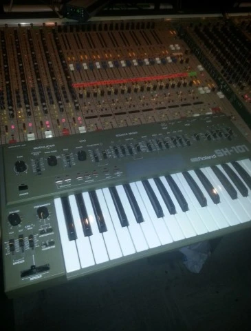 Roland SH-101 32-Key Monophonic Synthesizer - Gray