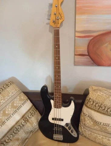 Squier Jazz Base Affinity 2011