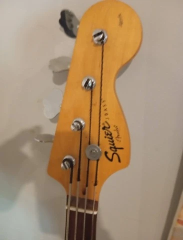 Squier Jazz Base Affinity 2011