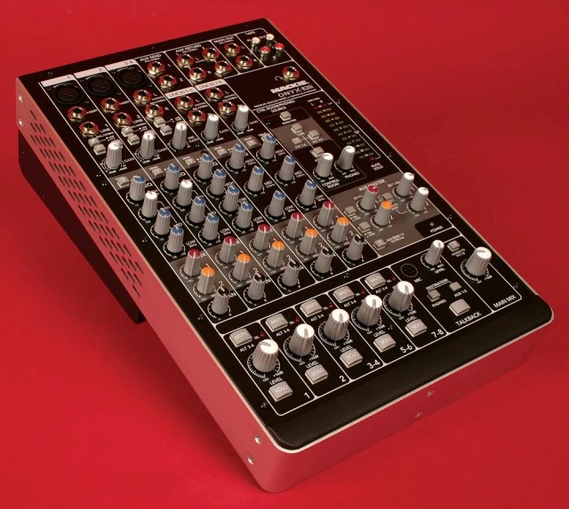 Mackie Onyx 820i κονσόλα και audio interface