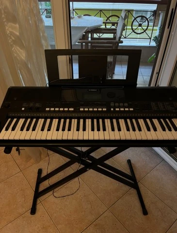 Yamaha PSR-E433 