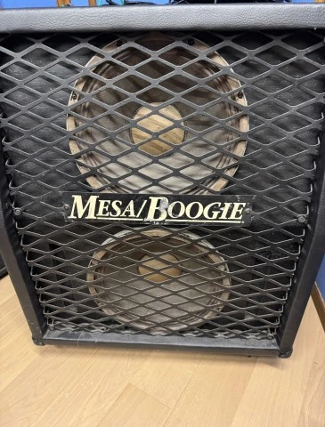 Mesa Boogie Vintage Split Back 2x12 Vertical