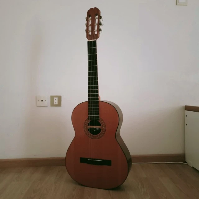 Κιθάρα Admira made in Spain, μοντέλο Paloma
