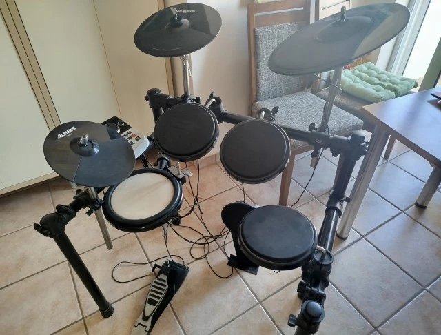 Alesis DM8 και Ανταλλαγή