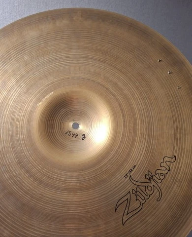 Avedis 19 με 3 Zildjian rivets
