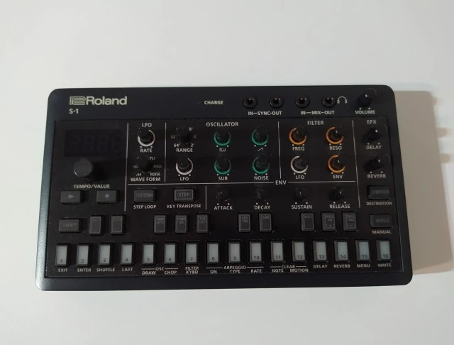 Roland S-1