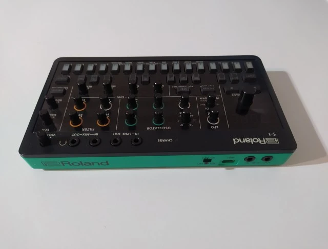 Roland S-1