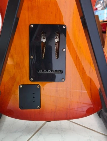 Blade Texas Deluxe (2000), Strat-style