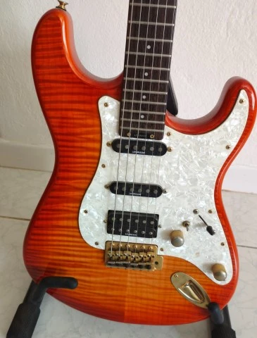 Blade Texas Deluxe (2000), Strat-style
