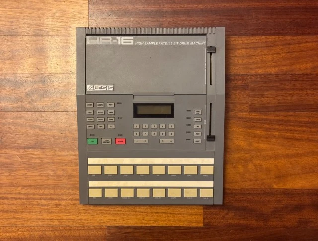 Alesis HR-16