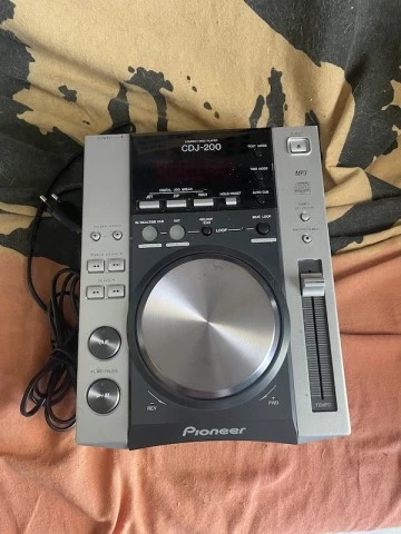 Pioneer CDJ200