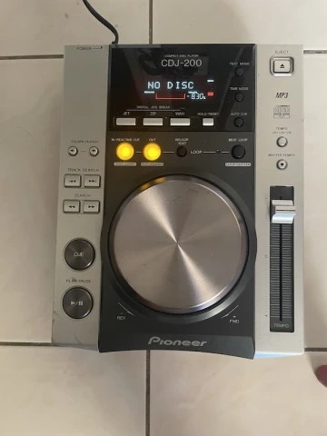 Pioneer CDJ200
