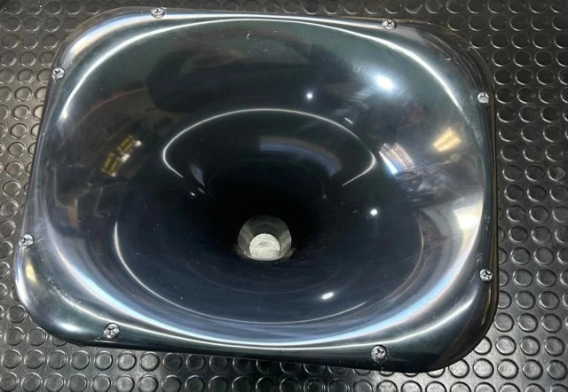 B&amp;C 15-inch speakers 