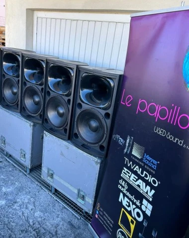 B&amp;C 15-inch speakers 