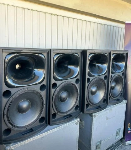 B&amp;C 15-inch speakers 