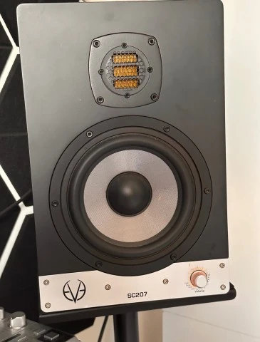 EVE Audio SC207 Pair BRAND NEW
