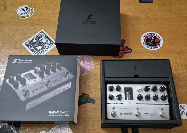 Two Notes Revolt Guitar Preamp