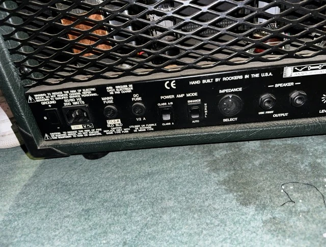 VHT Pitbull G-5034-L Head (USA) – EL34 – 6-Band Graphic