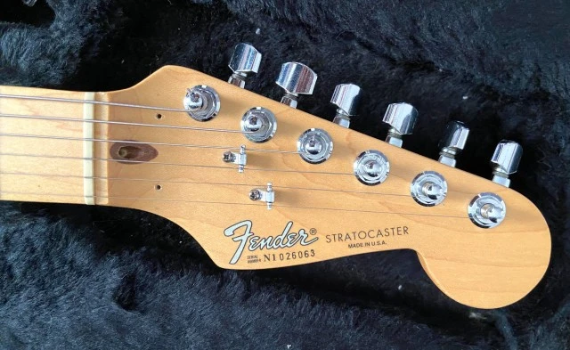 Fender Stratocaster American Standard (1991) - Midnight Blue (σπάνιο χρώμα)