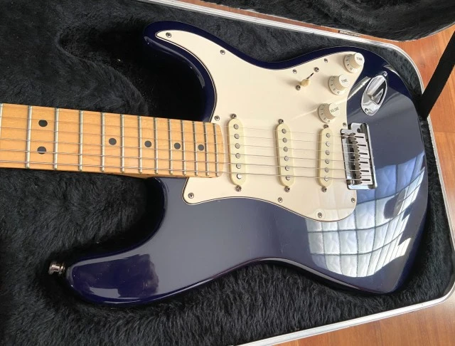 Fender Stratocaster American Standard (1991) - Midnight Blue (σπάνιο χρώμα)