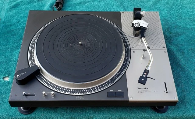 Πικάπ Technics SL-1100