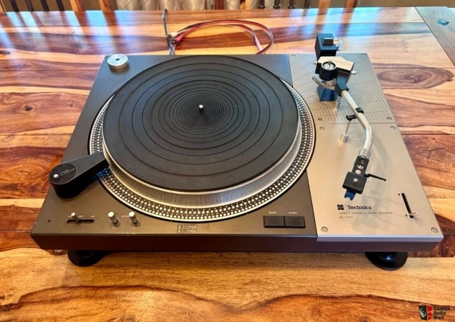 Πικάπ Technics SL-1100