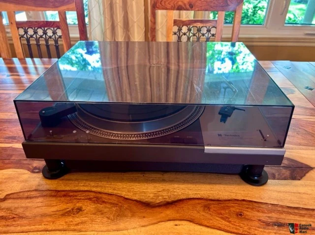 Πικάπ Technics SL-1100