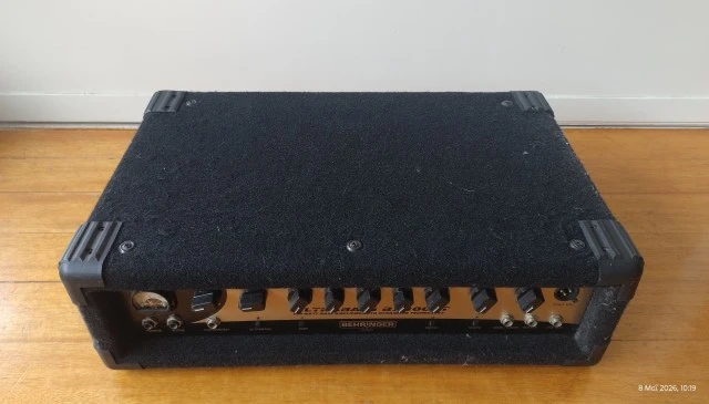 Κεφαλή μπάσου Behringer Ultrabass BX3000T