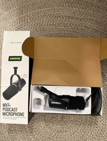 Shure MV7+