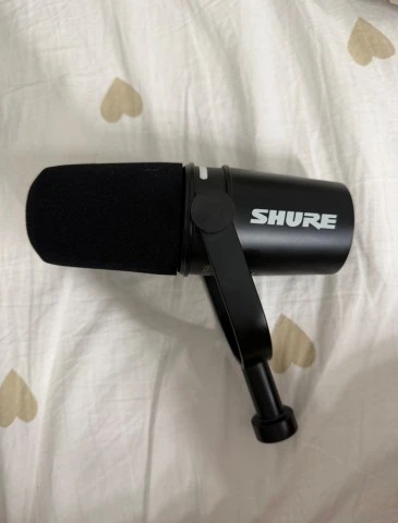 Shure MV7+
