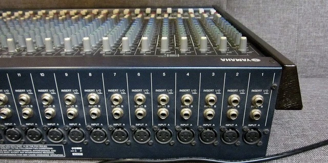 Yamaha MG 24 / 14 fx