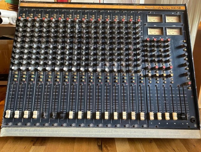 Vintage Console Soundcraft 200 SR