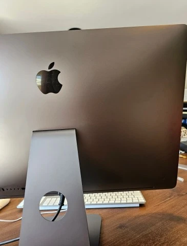 iMac Pro 8 core, 64gb ram, 16gb gpu