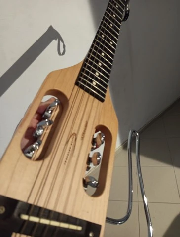 Traveler guitar ultra light