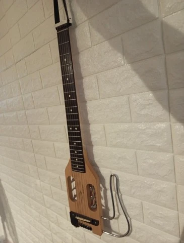 Traveler guitar ultra light