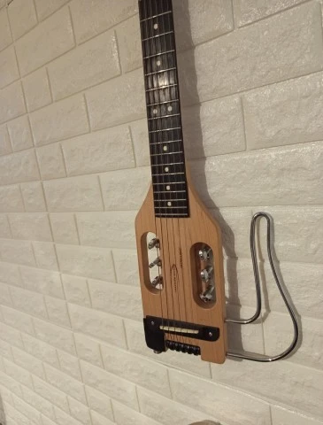 Traveler guitar ultra light