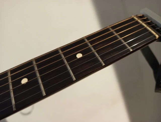 Traveler guitar ultra light