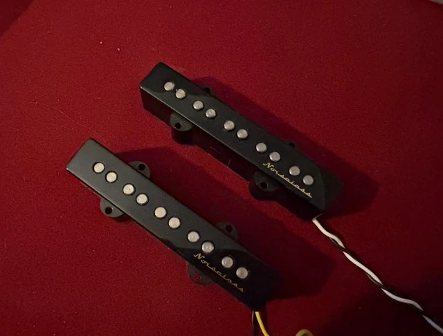 Fender Noiseless Jazz Bass V (5-χορδο) Made in USA