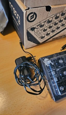 Moog minitaur + Decksaver+ on/off switch 