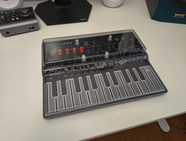 Microfreak με εγγύηση + decksaver