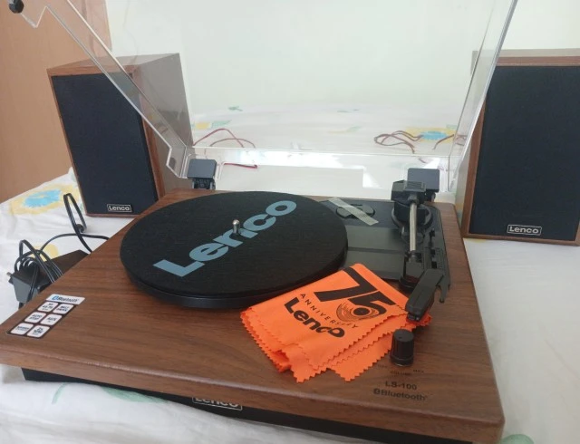 Πικάπ Lenco LS - 100WD BLUETOOTH 
