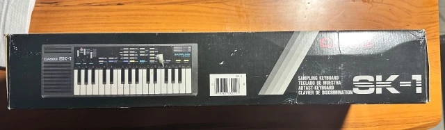 Casio SK-1 με το κουτί του