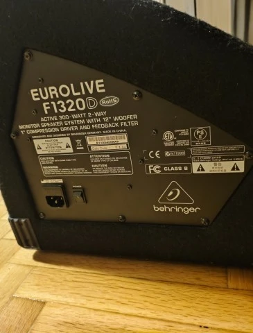Behringer Eurolive F1320D