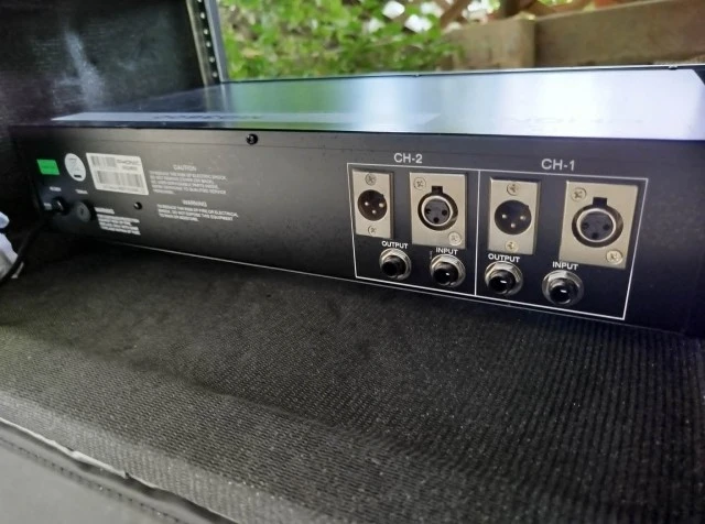 Equalizer Phonic MQ 3600 (Dual 31-Band Graphic EQ)
