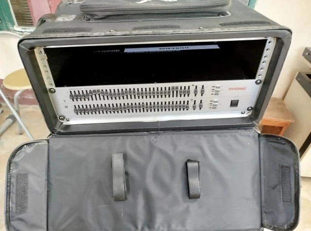 Equalizer Phonic MQ 3600 (Dual 31-Band Graphic EQ)