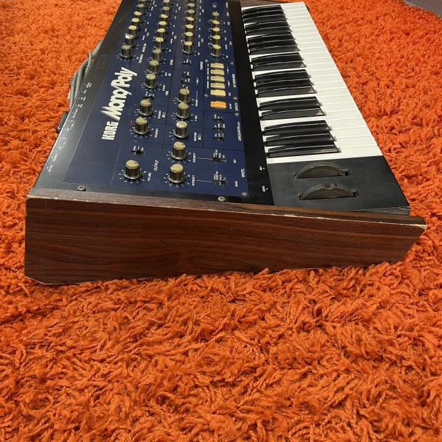 Korg Mono/Poly 