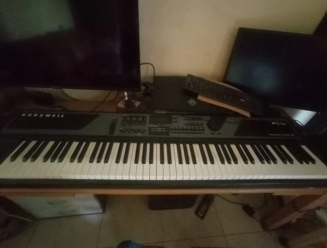 Kurzweil PC1X 88-Note Weighted Keyboard Synthesizer