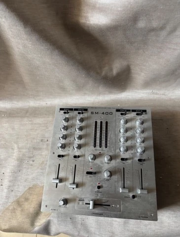 DJ Μίκτης SM-400 (4 Κανάλια / VCA Technology)