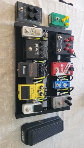 ​Πλήρες Set / Pedalboard (12 Πετάλια + Harley Benton Sp